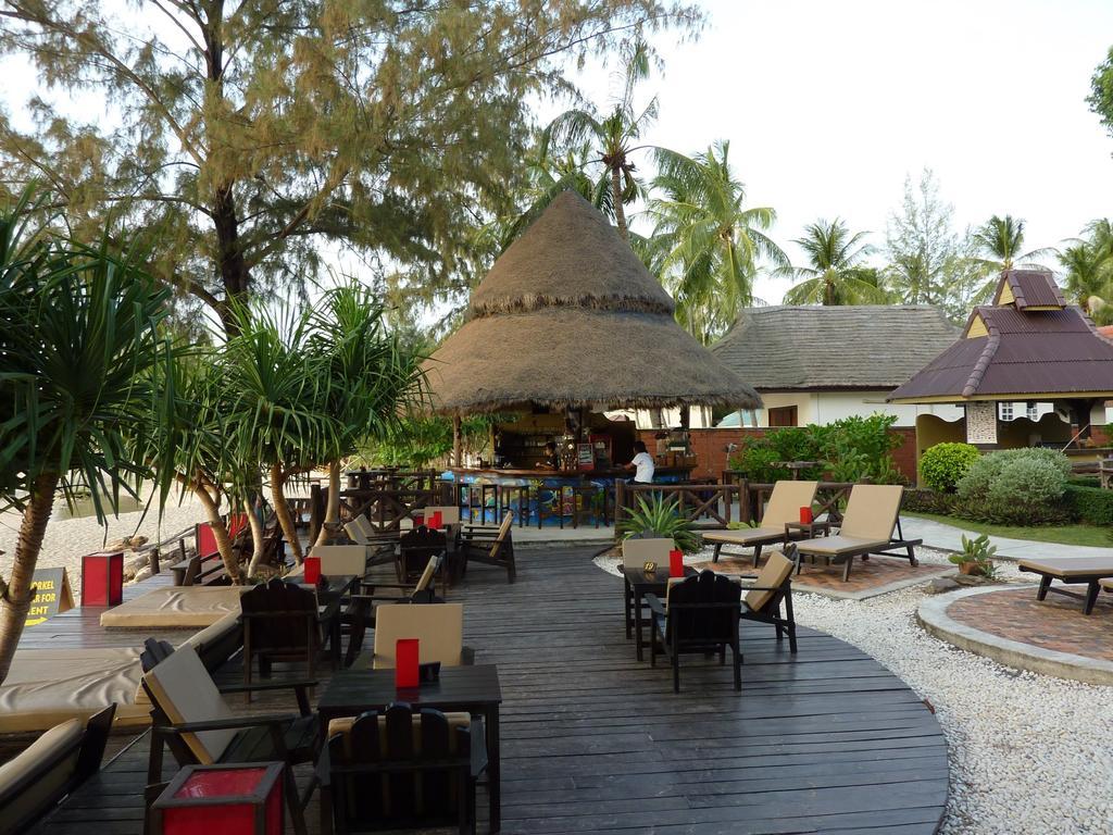 Lanta Castaway Beach Resort Koh Lanta Exterior photo